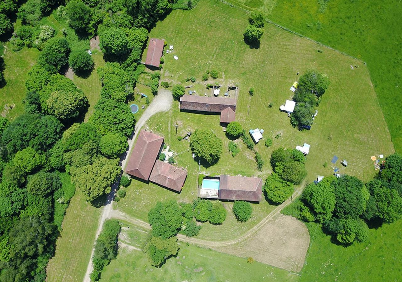 La Rhue Gites - Jacuzzi Jumilhac-le-Grand Kültér fotó